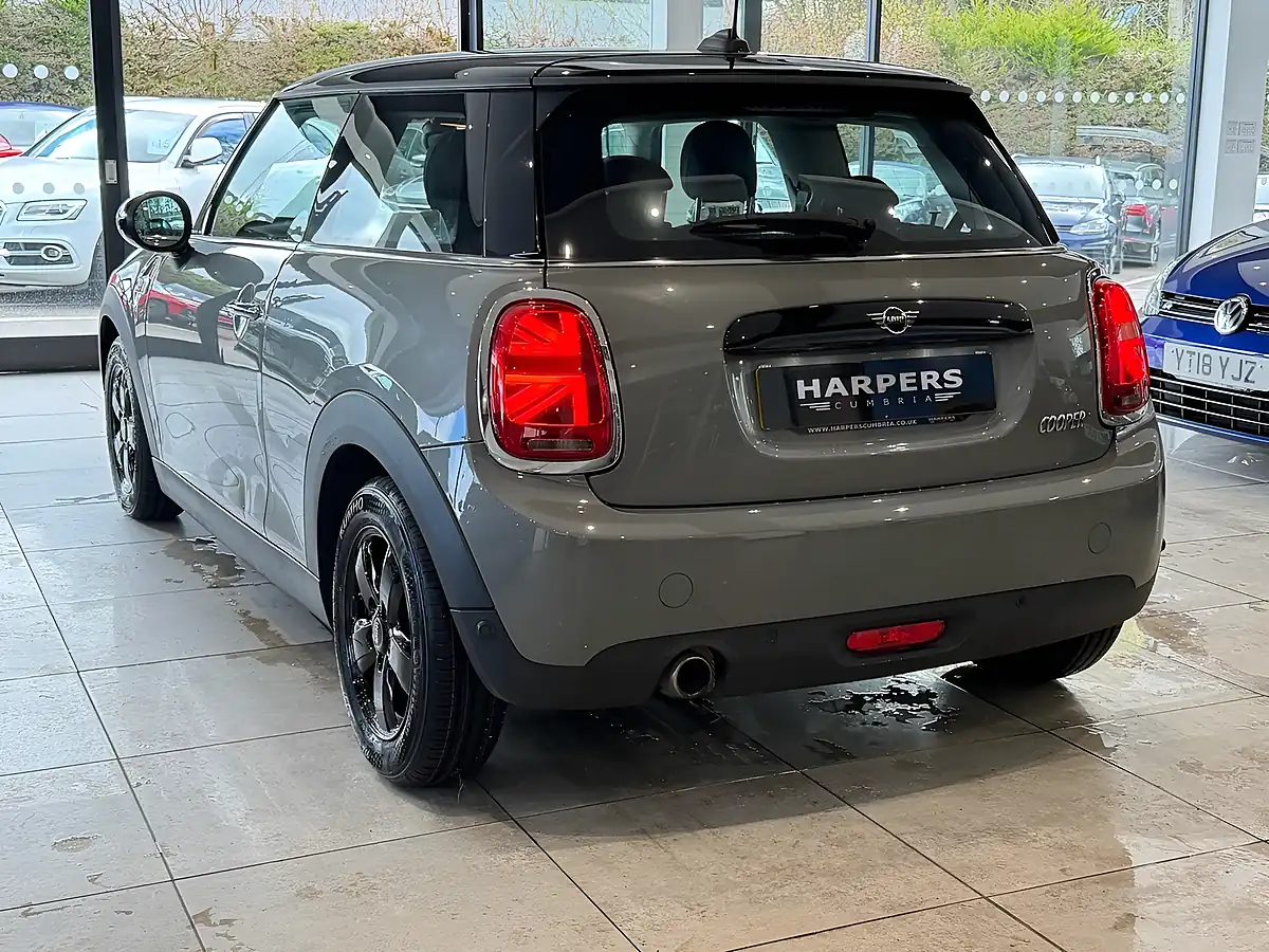 Used 2018 MINI Hatch Cooper Grey - Interior and Exterior details 5