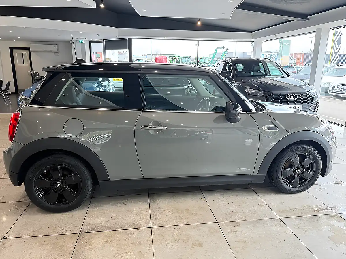 Used 2018 MINI Hatch Cooper Grey - Interior and Exterior details 8