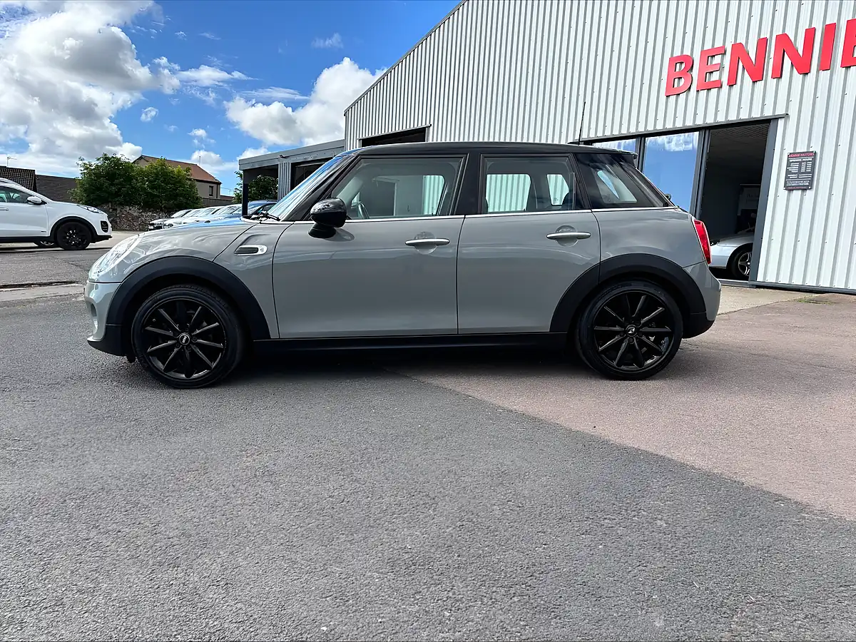 Used 2018 MINI Hatch Cooper Grey - Interior and Exterior details 12