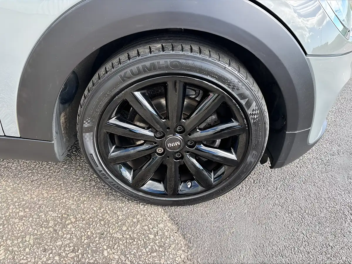 Used 2018 MINI Hatch Cooper Grey - Interior and Exterior details 15