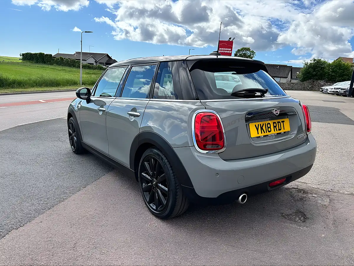 Used 2018 MINI Hatch Cooper Grey - Interior and Exterior details 5