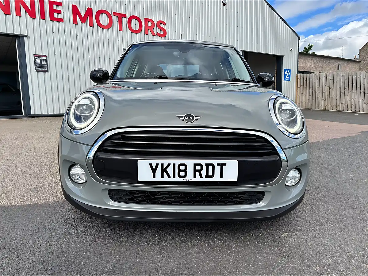 Used 2018 MINI Hatch Cooper Grey - Interior and Exterior details 6