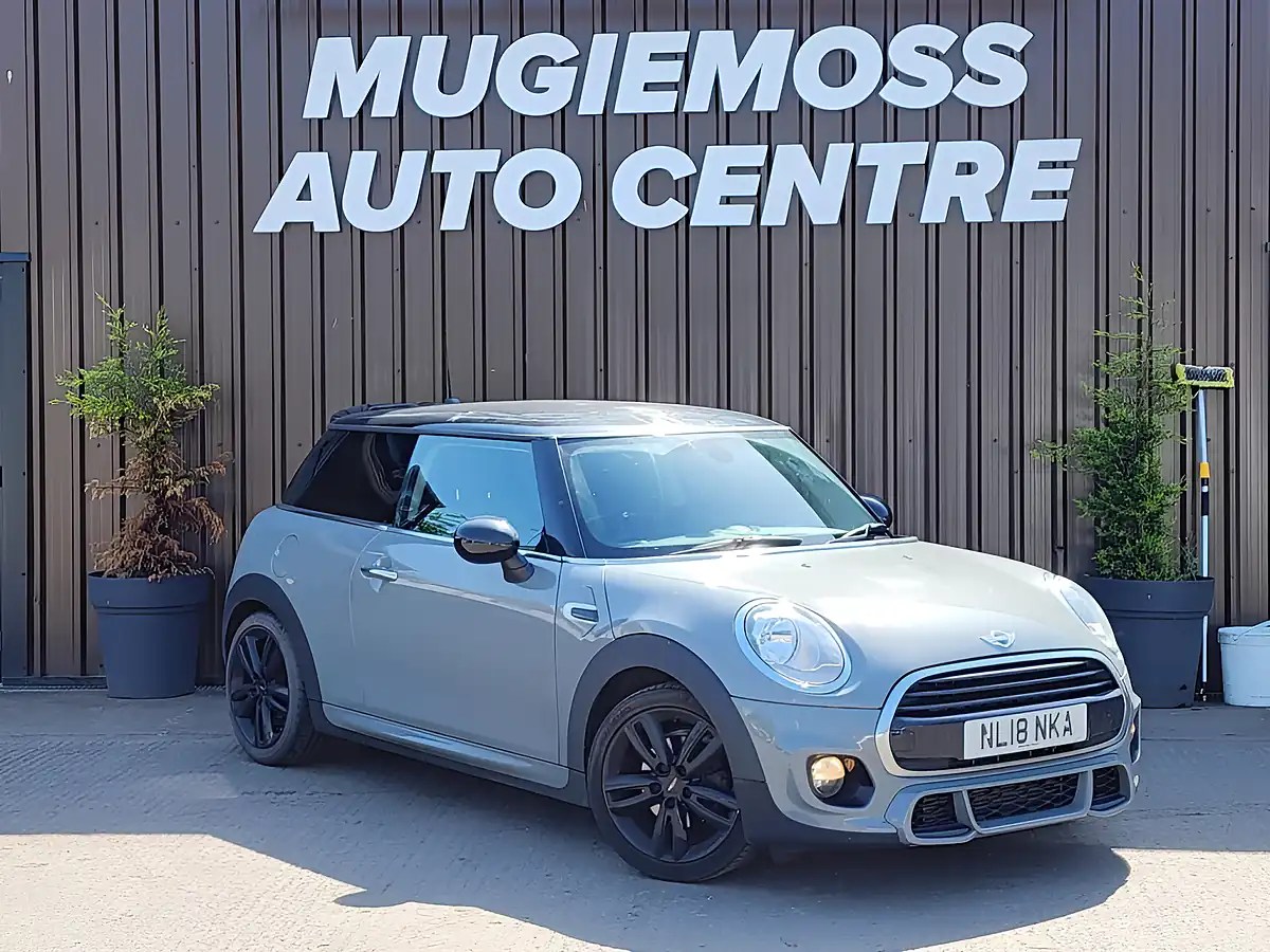 Used 2018 MINI Hatch Cooper Grey - Front View