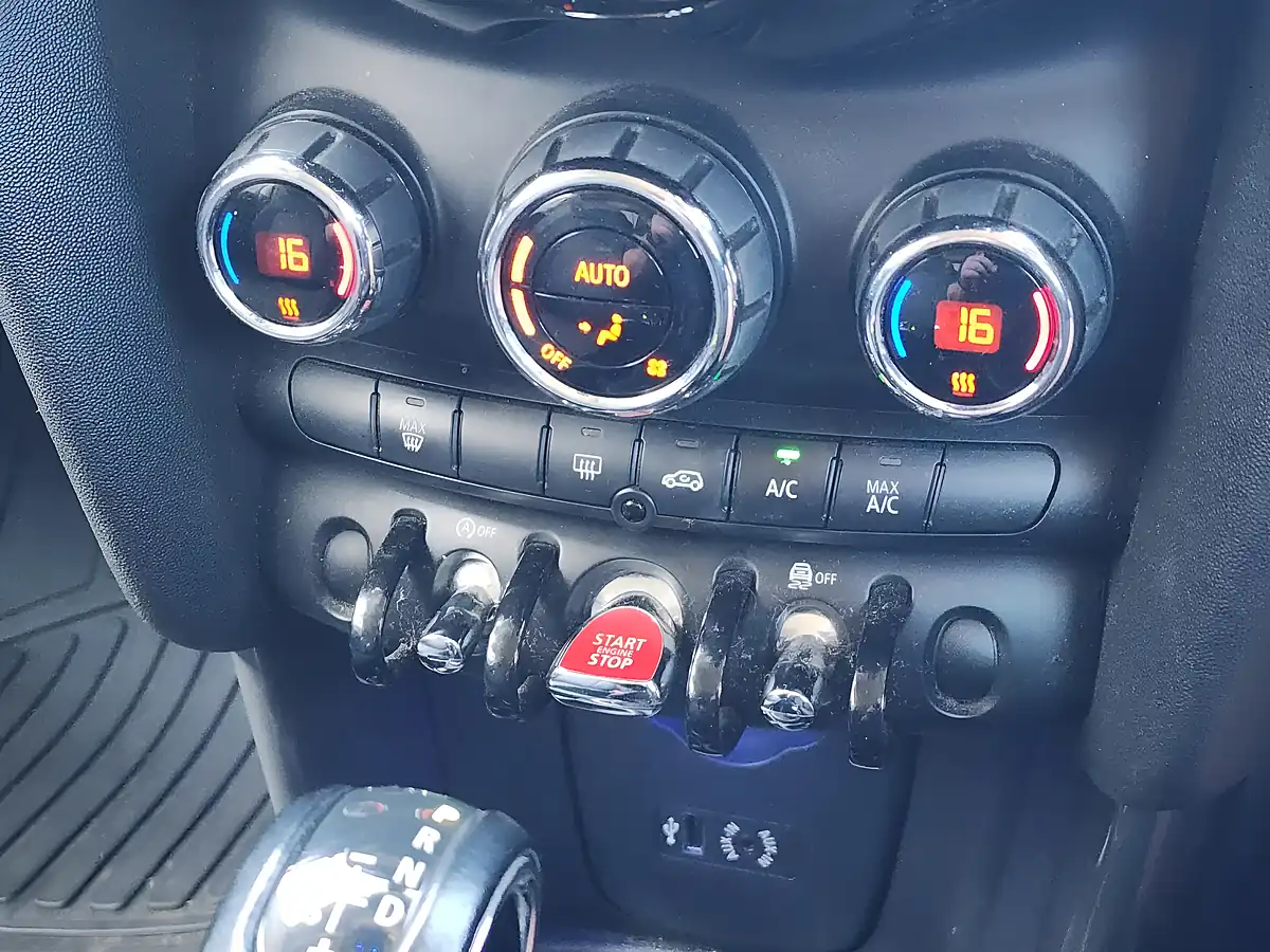 Used 2018 MINI Hatch Cooper Grey - Interior and Exterior details 11
