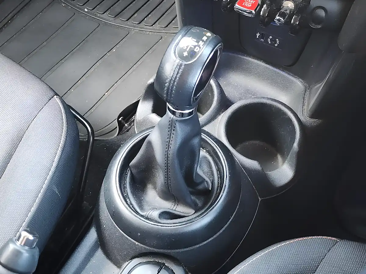 Used 2018 MINI Hatch Cooper Grey - Interior and Exterior details 12