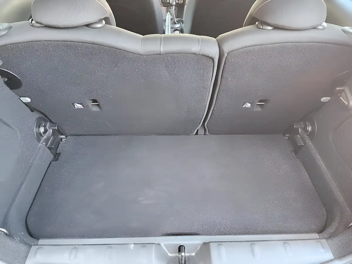 Used 2018 MINI Hatch Cooper Grey - Interior and Exterior details 14