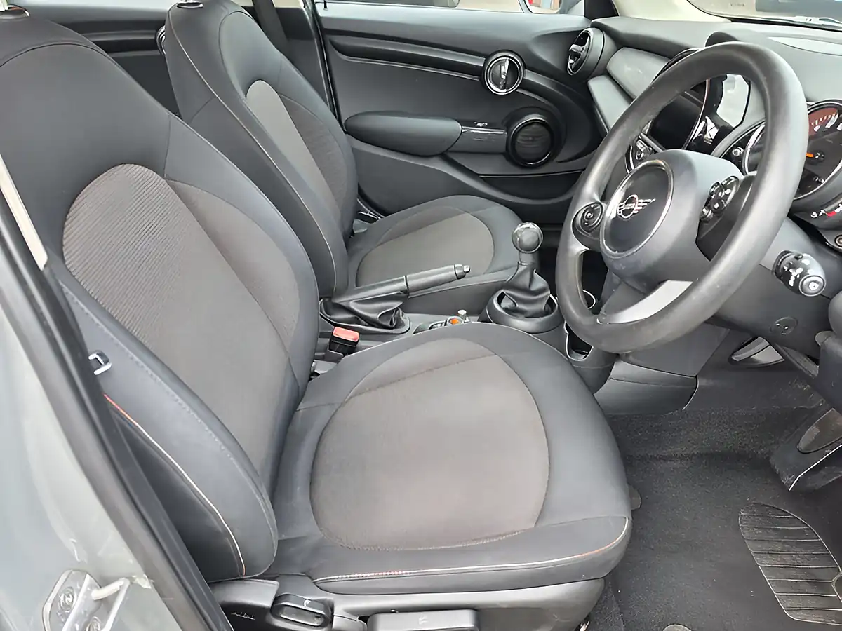 Used 2018 MINI Hatch Cooper Grey - Interior and Exterior details 10