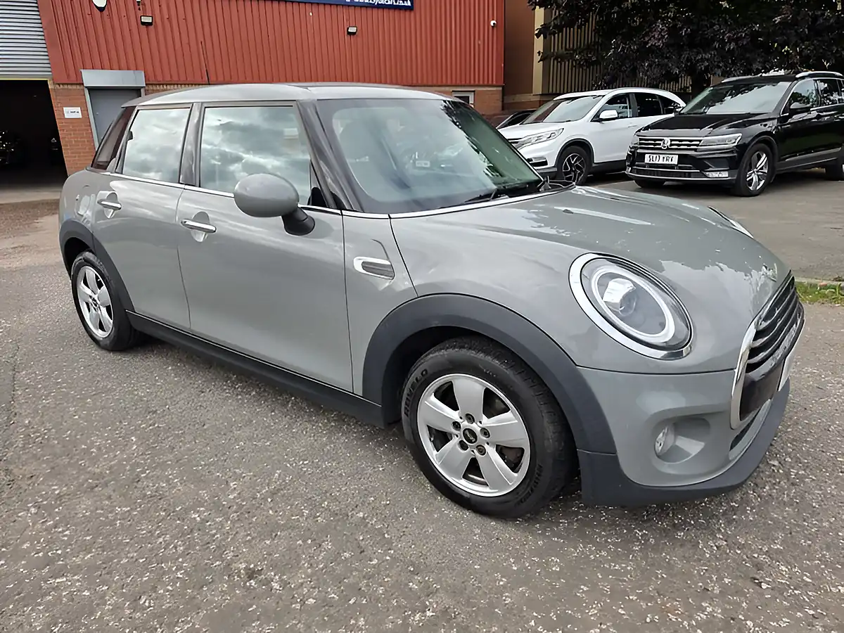 Used 2018 MINI Hatch Cooper Grey - Interior and Exterior details 17
