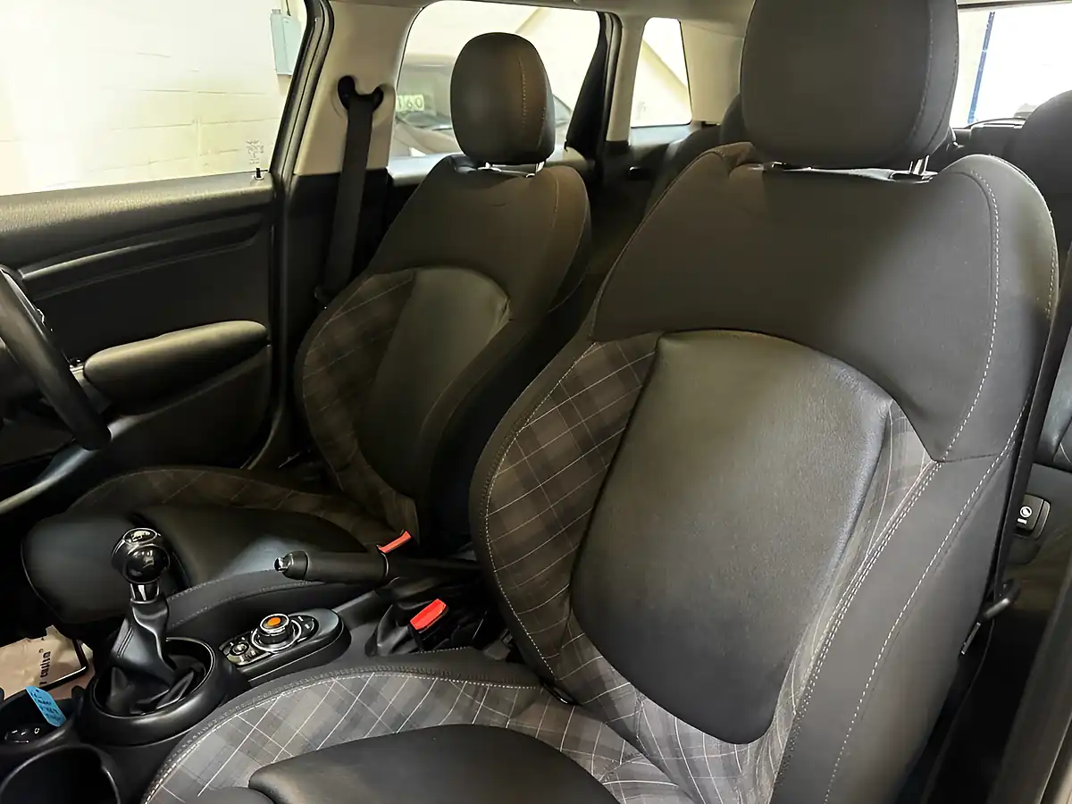 Used 2018 MINI Hatch Cooper Grey - Interior and Exterior details 10