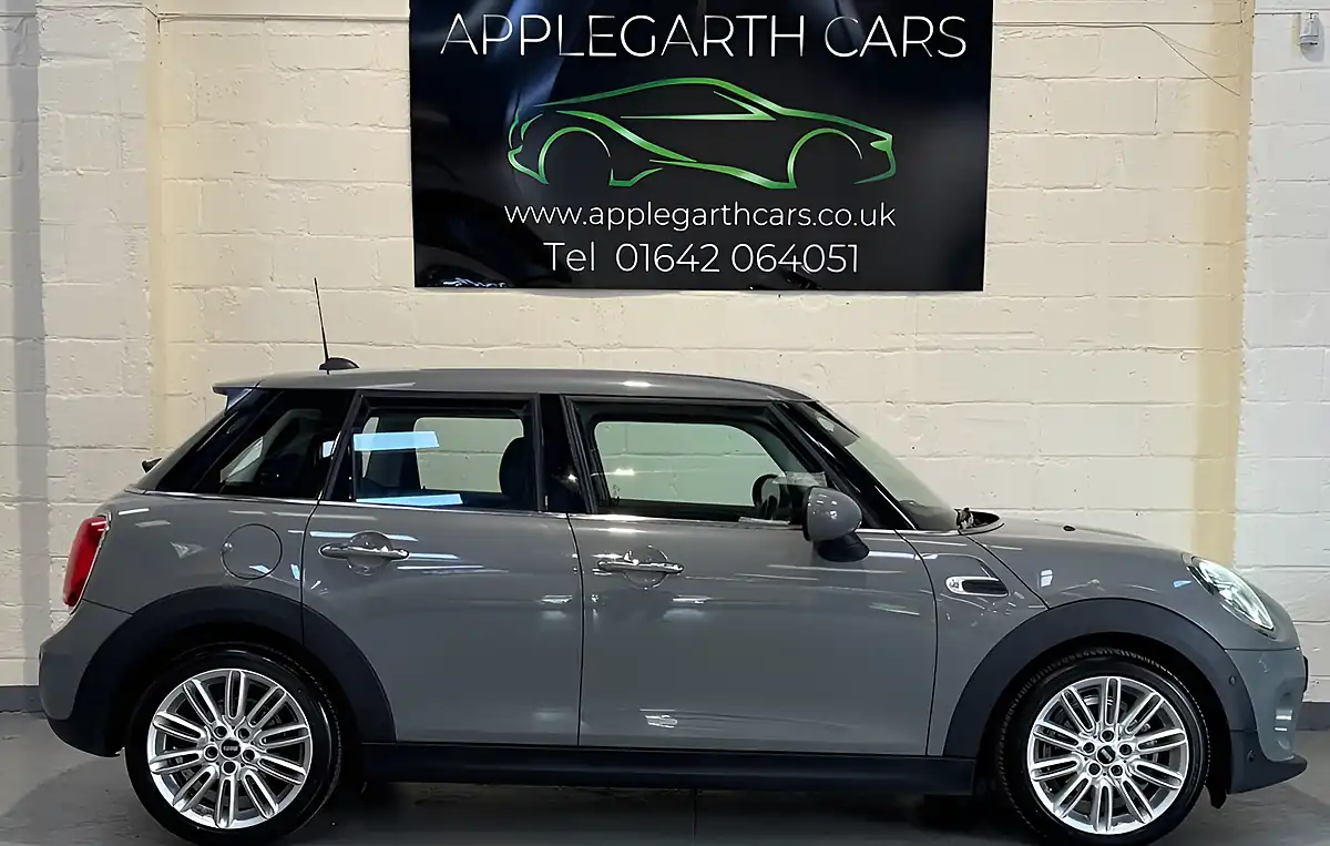 Used 2018 MINI Hatch Cooper Grey - Interior and Exterior details 2
