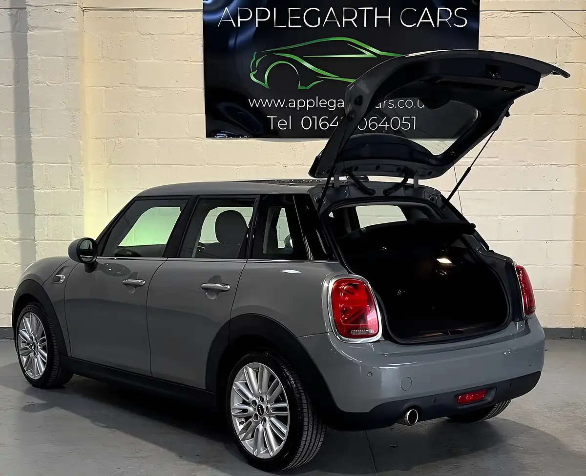 Used 2018 MINI Hatch Cooper Grey - Interior and Exterior details 8