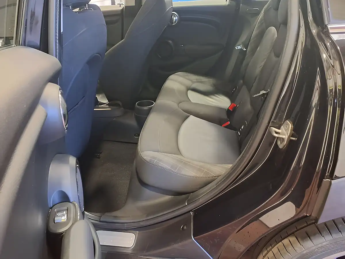 Used 2018 MINI Hatch Cooper Midnight Black - Interior and Exterior details 13