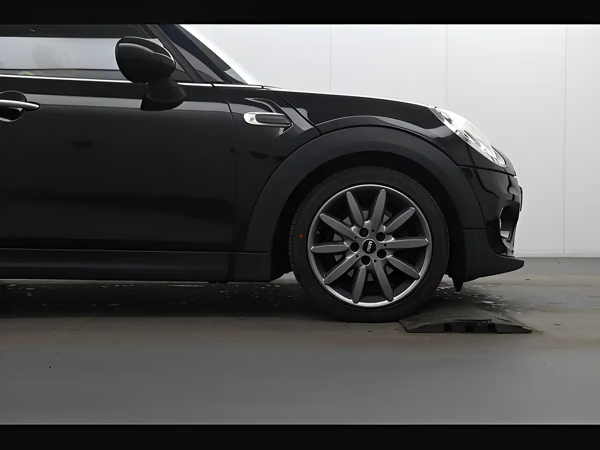 Used 2018 MINI Hatch Cooper Midnight Black - Interior and Exterior details 16