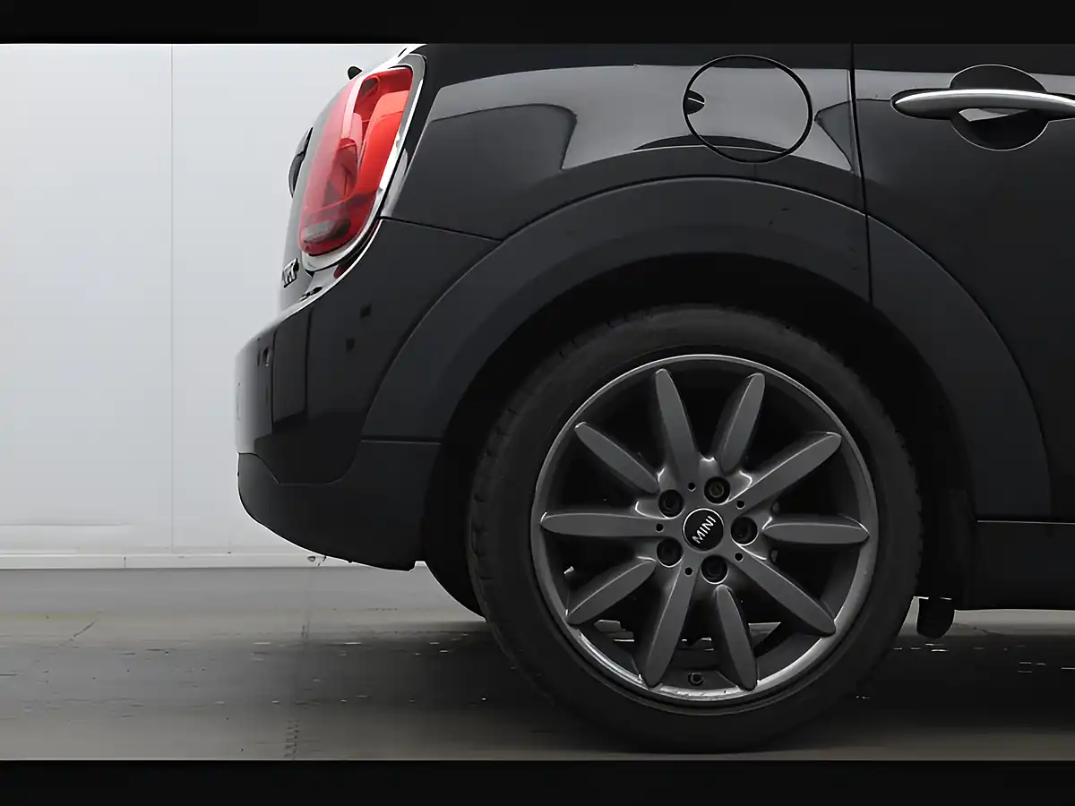 Used 2018 MINI Hatch Cooper Midnight Black - Interior and Exterior details 17