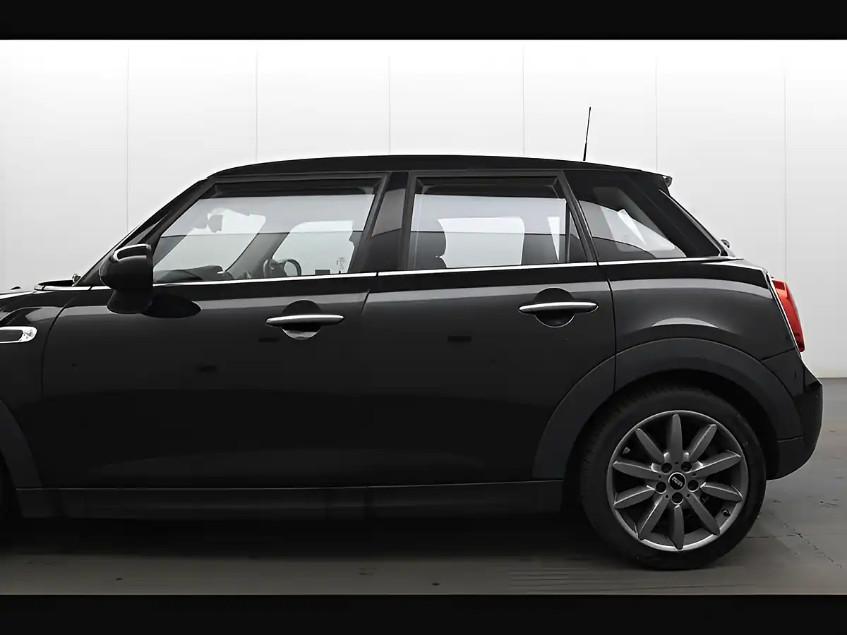 Used 2018 MINI Hatch Cooper Midnight Black - Interior and Exterior details 4