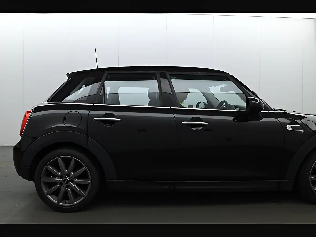 Used 2018 MINI Hatch Cooper Midnight Black - Interior and Exterior details 9