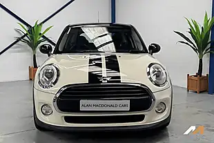 Used 2018 MINI Hatch Cooper Pepper White - Interior and Exterior details 4