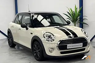 Used 2018 MINI Hatch Cooper Pepper White - Interior and Exterior details 7