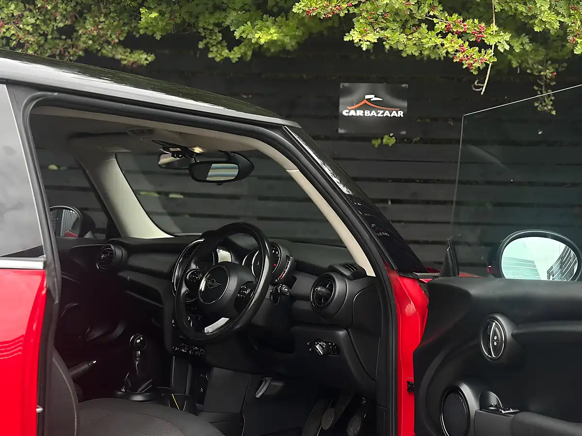 Used 2018 MINI Hatch Cooper Red - Interior and Exterior details 14