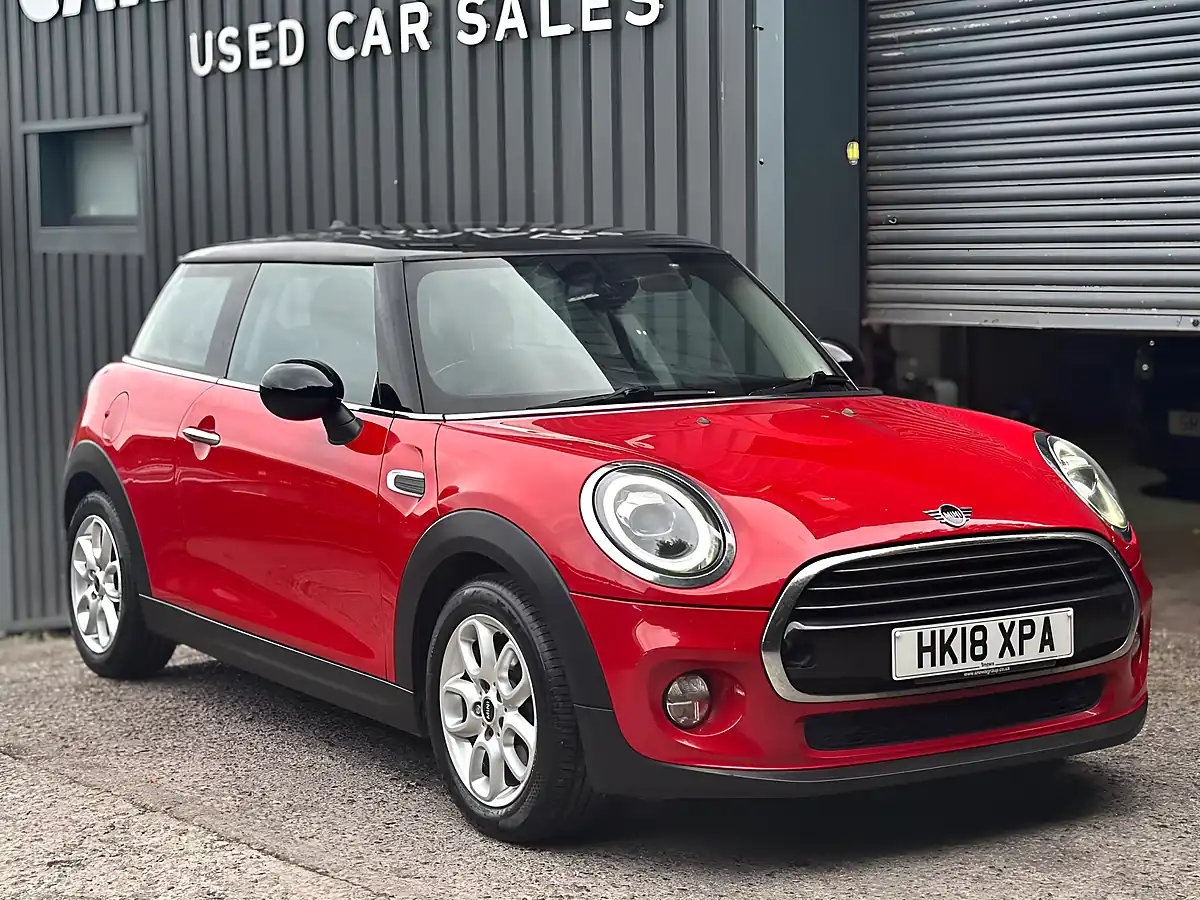 Used 2018 MINI Hatch Cooper Red - Interior and Exterior details 15