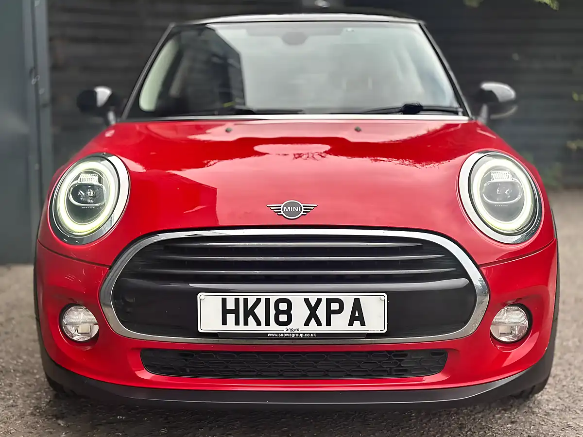 Used 2018 MINI Hatch Cooper Red - Interior and Exterior details 2