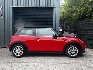 Used 2018 MINI Hatch Cooper Red - Interior and Exterior details 4
