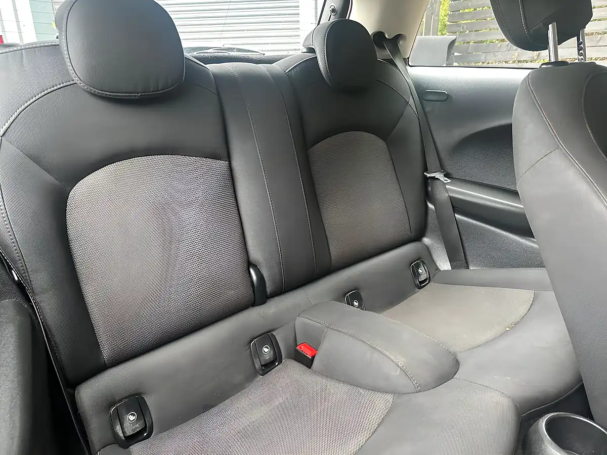 Used 2018 MINI Hatch Cooper Red - Interior and Exterior details 7