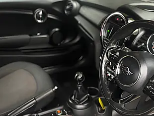 Used 2018 MINI Hatch Cooper Red - Interior and Exterior details 9