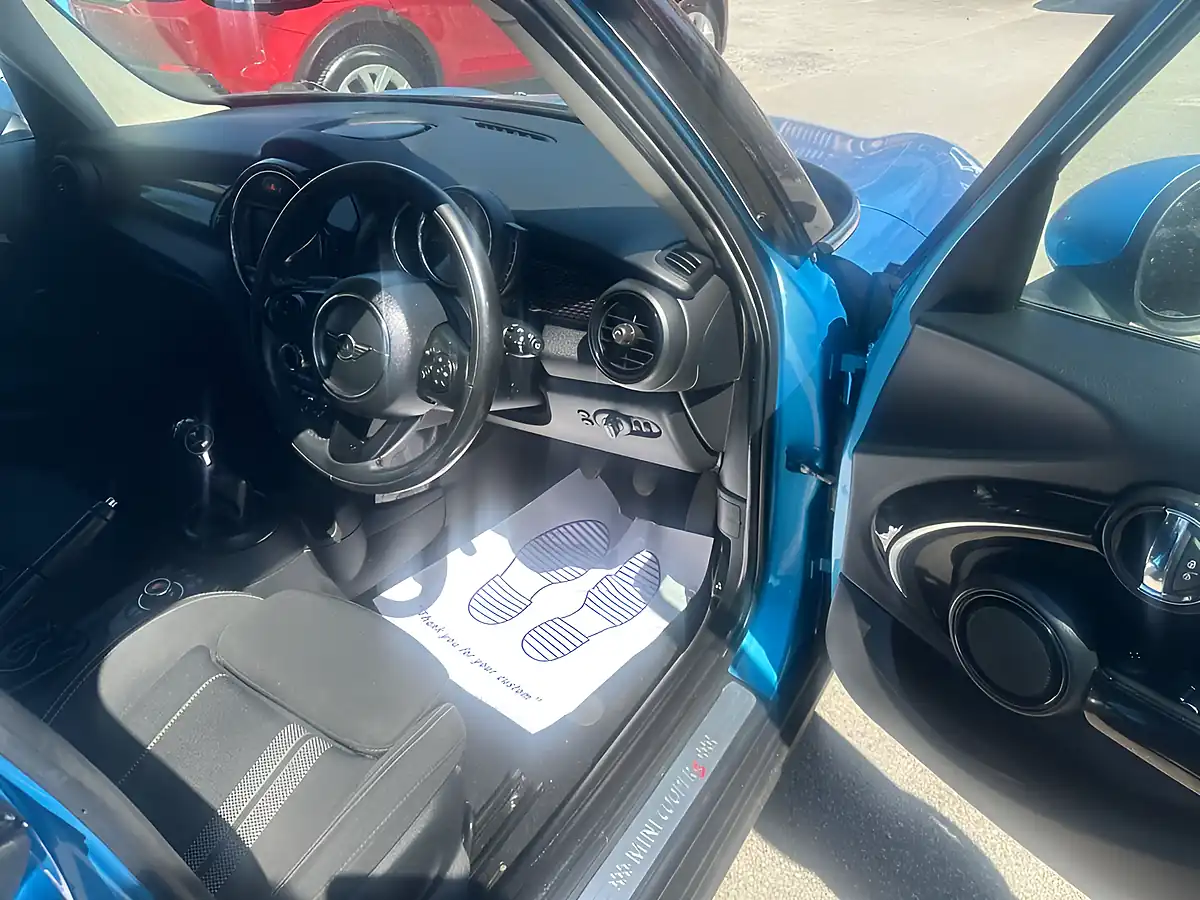 Used 2018 MINI Hatch Cooper S Blue - Interior and Exterior details 14