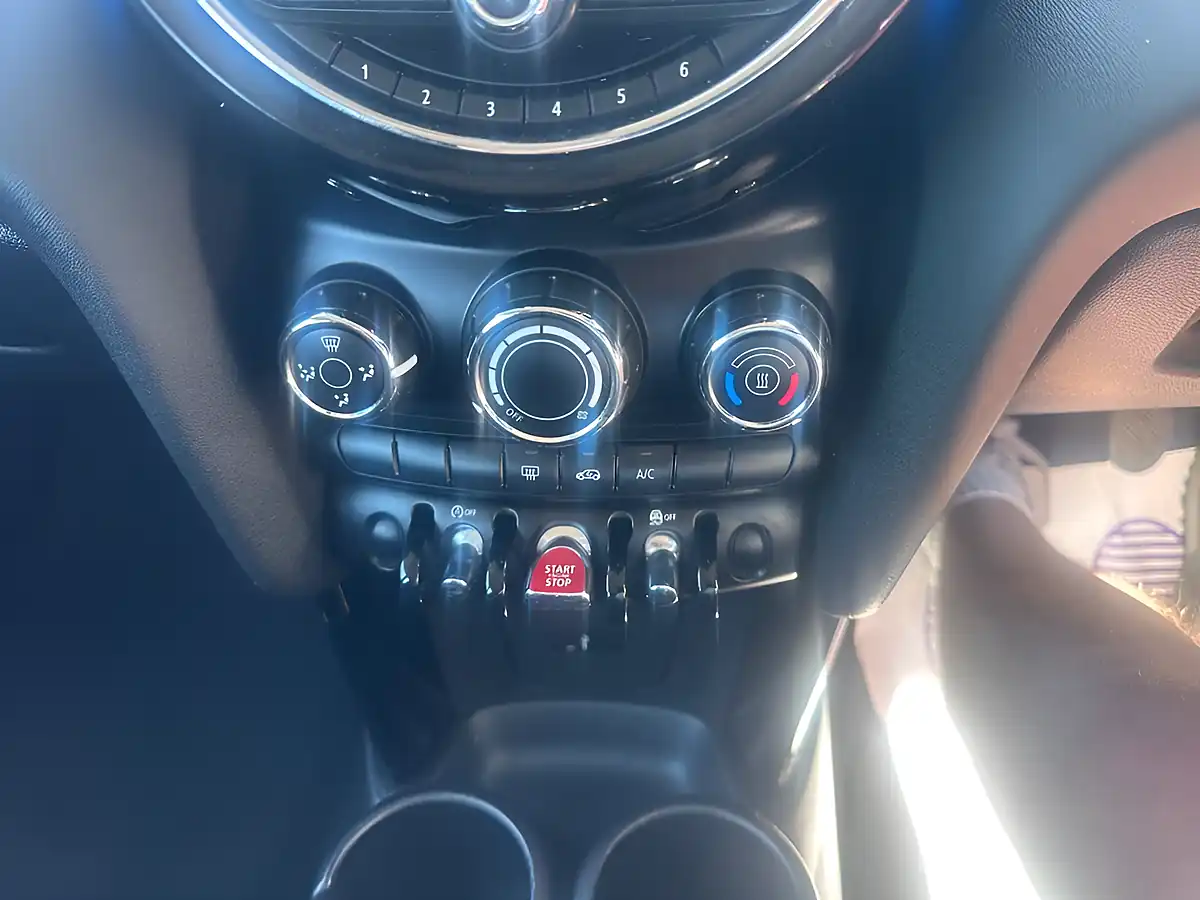 Used 2018 MINI Hatch Cooper S Blue - Interior and Exterior details 18