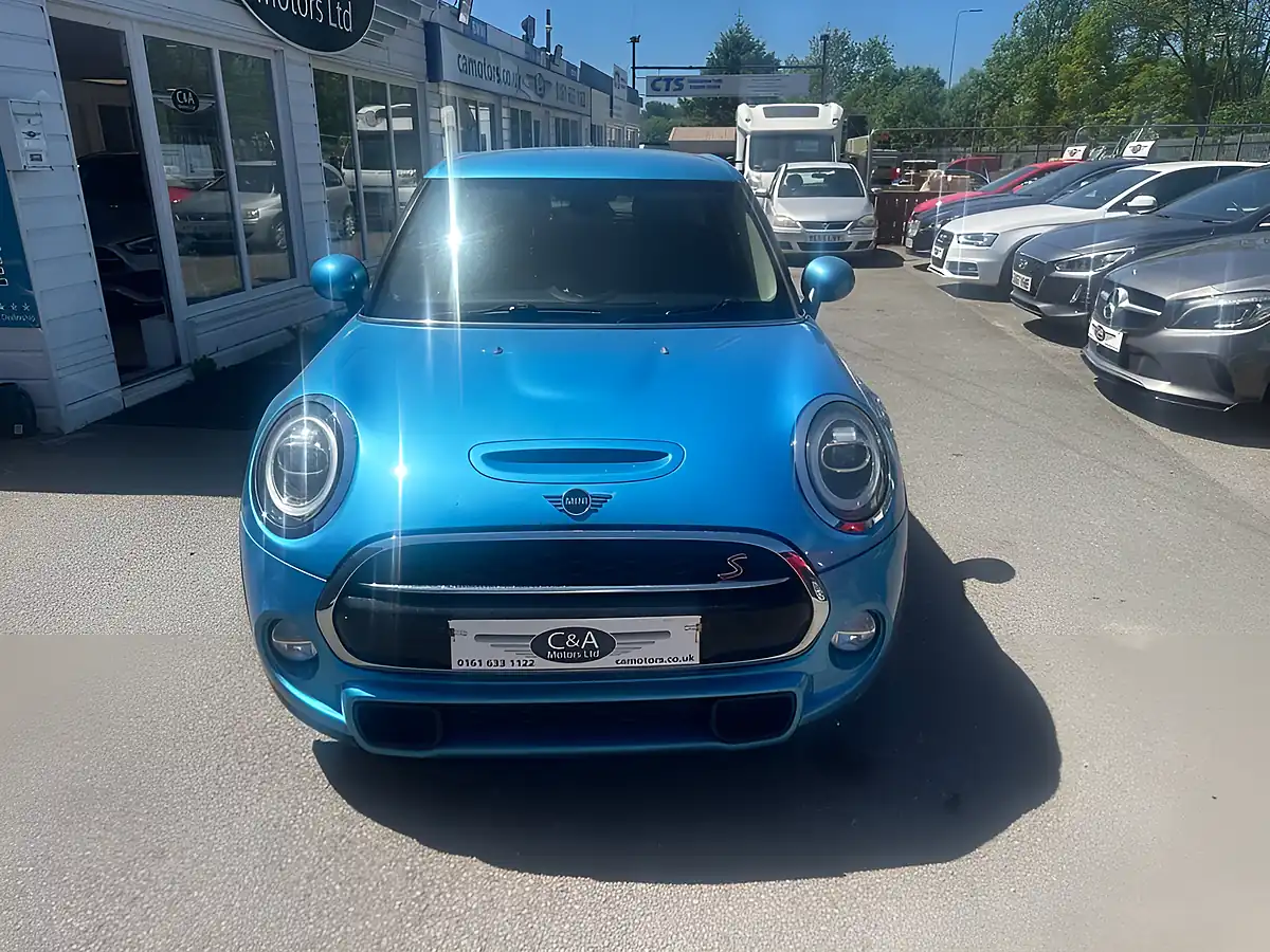 Used 2018 MINI Hatch Cooper S Blue - Interior and Exterior details 2