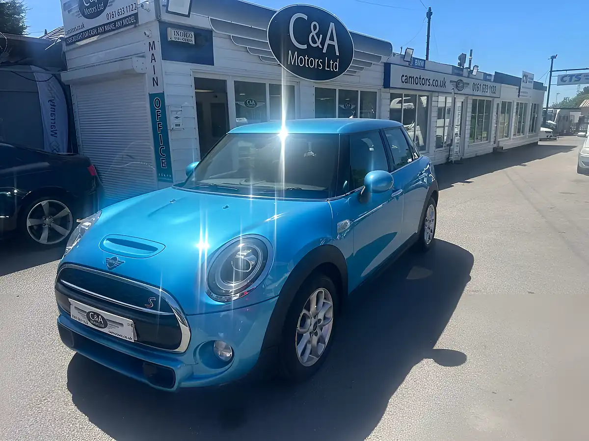 Used 2018 MINI Hatch Cooper S Blue - Interior and Exterior details 3