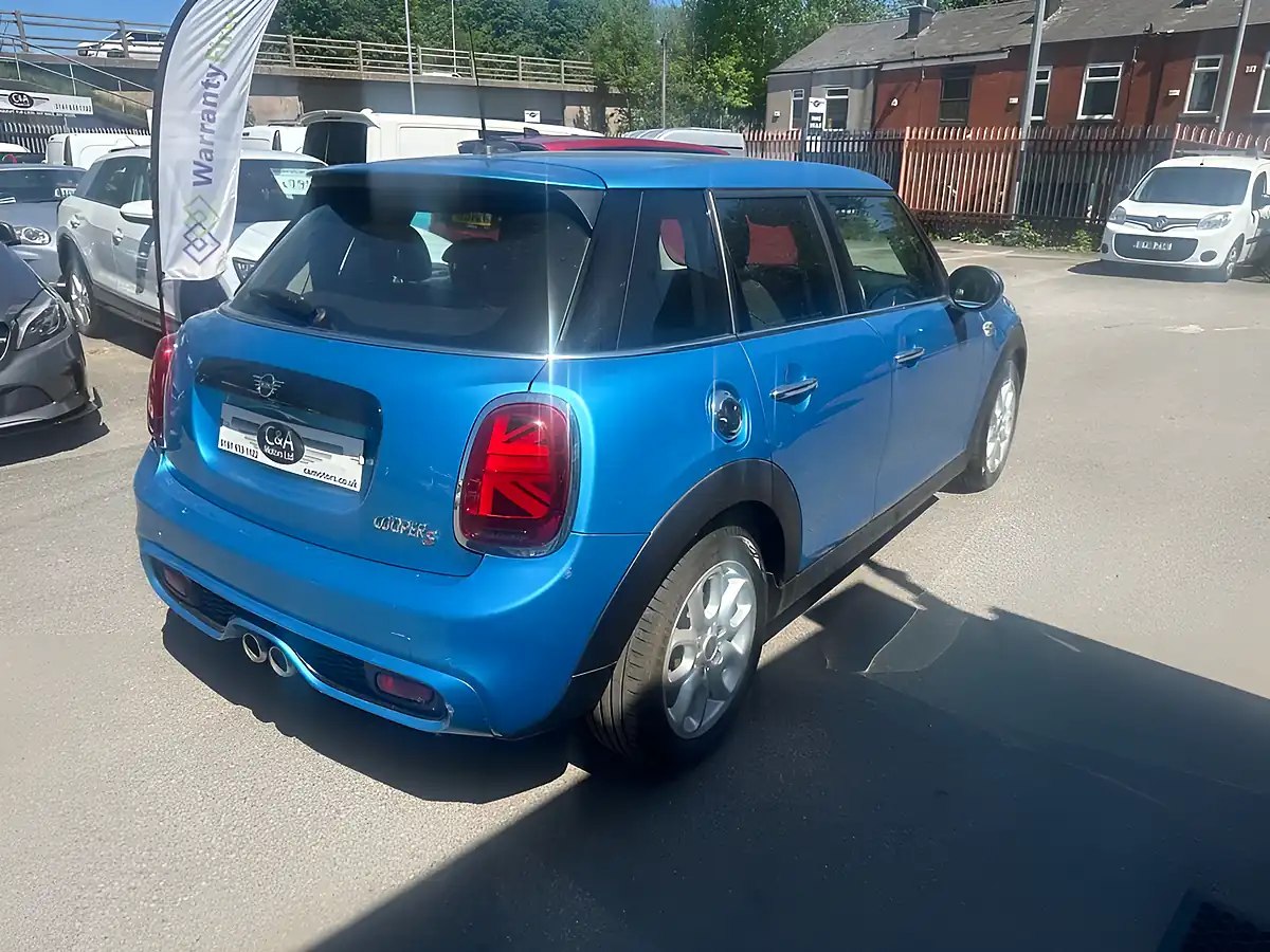 Used 2018 MINI Hatch Cooper S Blue - Interior and Exterior details 8