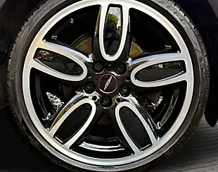 Used 2018 MINI Hatch Cooper S British Racing Green - Interior and Exterior details 13