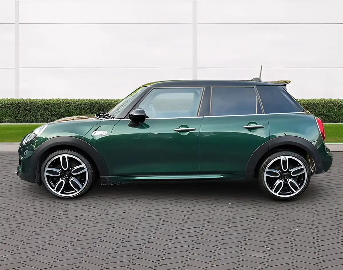 Used 2018 MINI Hatch Cooper S British Racing Green - Interior and Exterior details 6