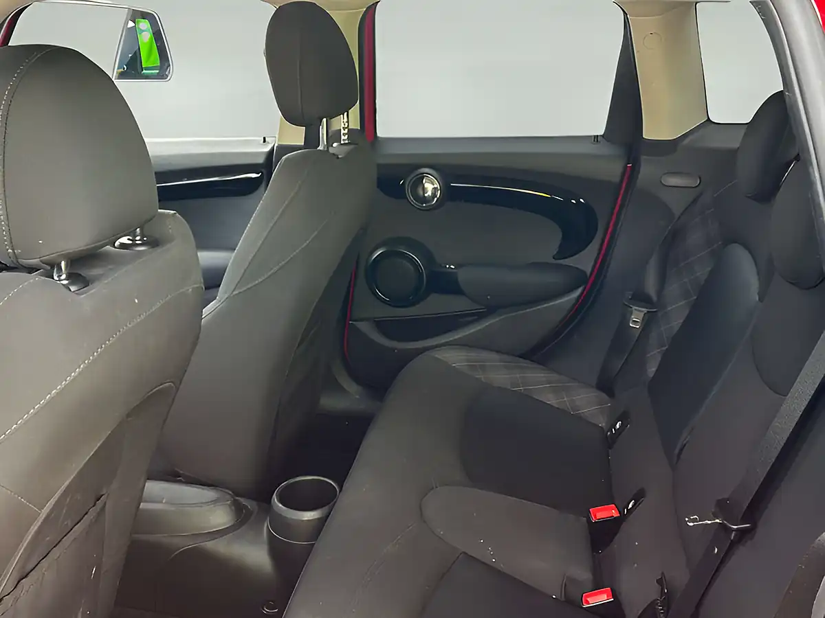 Used 2018 MINI Hatch Cooper S Chili Red - Interior and Exterior details 10