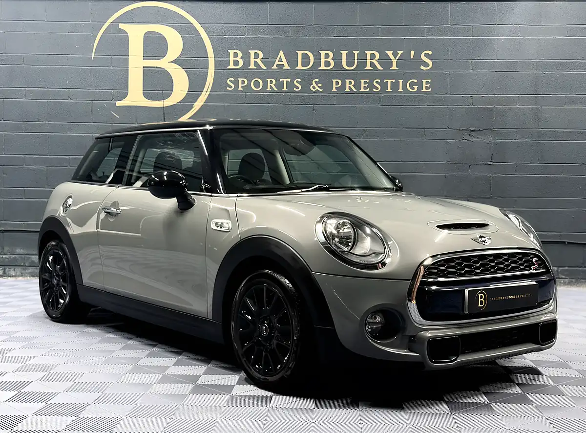 Used 2018 MINI Hatch Cooper S Grey - Front View