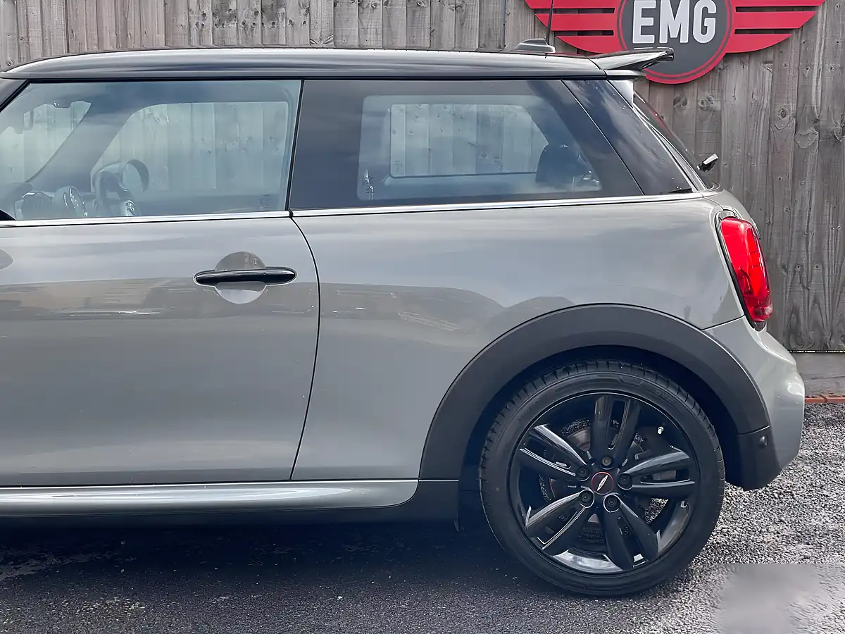 Used 2018 MINI Hatch Cooper S Grey - Interior and Exterior details 12