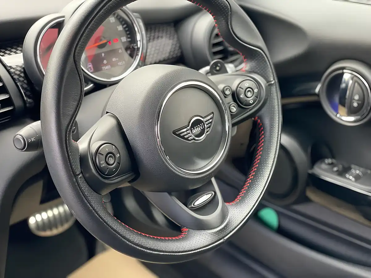 Used 2018 MINI Hatch Cooper S Grey - Interior and Exterior details 15