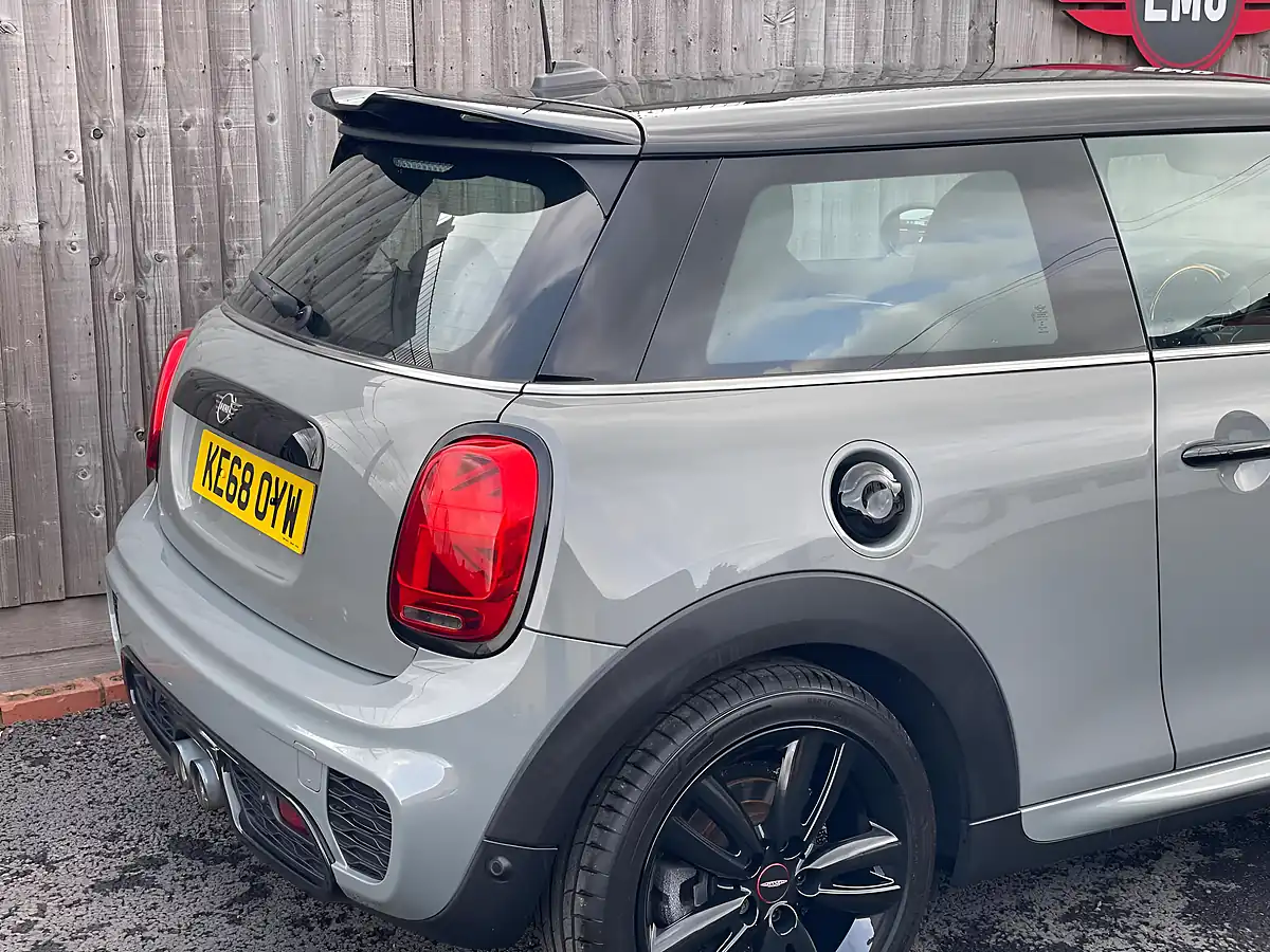 Used 2018 MINI Hatch Cooper S Grey - Interior and Exterior details 18