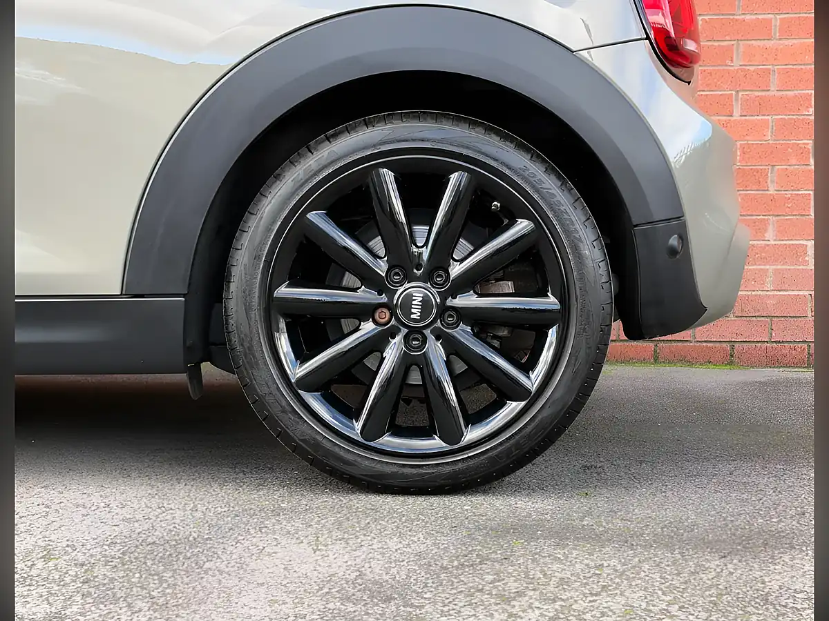 Used 2018 MINI Hatch Cooper S Grey - Interior and Exterior details 20