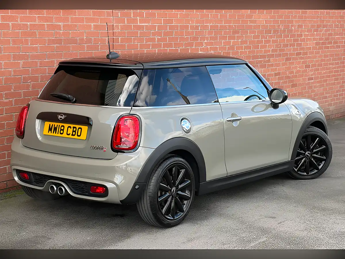 Used 2018 MINI Hatch Cooper S Grey - Interior and Exterior details 3