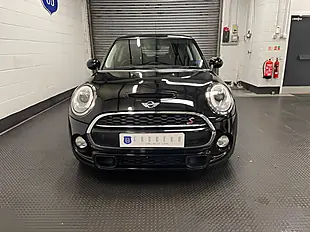 Used 2018 MINI Hatch Cooper S Midnight Black Metallic - Interior and Exterior details 3