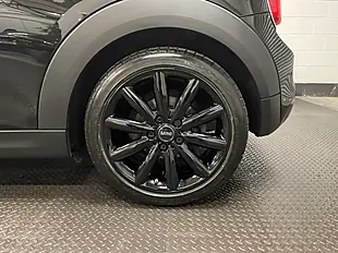 Used 2018 MINI Hatch Cooper S Midnight Black Metallic - Interior and Exterior details 7