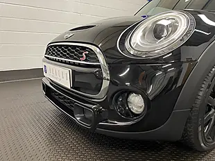 Used 2018 MINI Hatch Cooper S Midnight Black Metallic - Interior and Exterior details 8