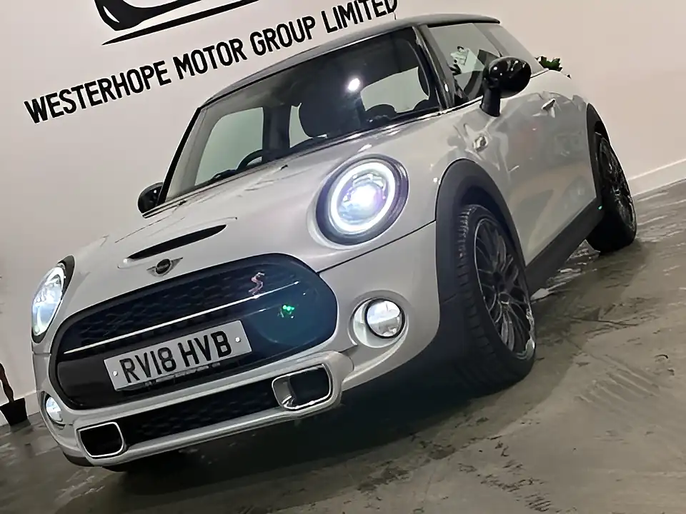 Used 2018 MINI Hatch Cooper S Silver - Interior and Exterior details 13