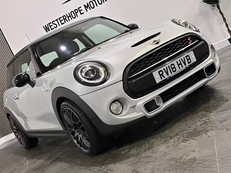 Used 2018 MINI Hatch Cooper S Silver - Interior and Exterior details 15