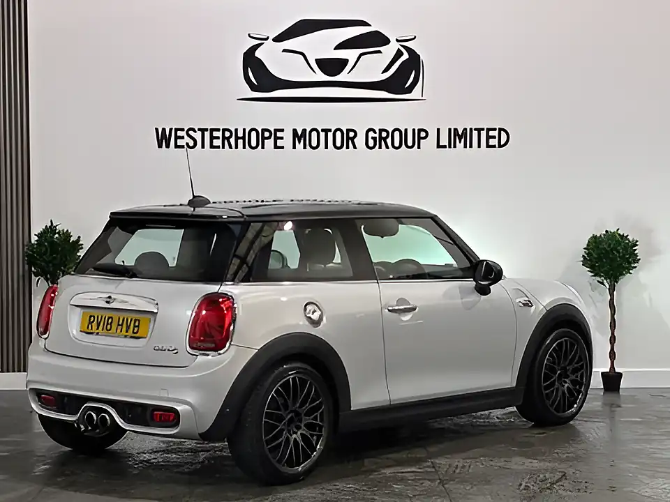 Used 2018 MINI Hatch Cooper S Silver - Interior and Exterior details 4