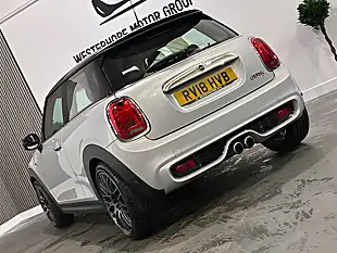 Used 2018 MINI Hatch Cooper S Silver - Interior and Exterior details 8