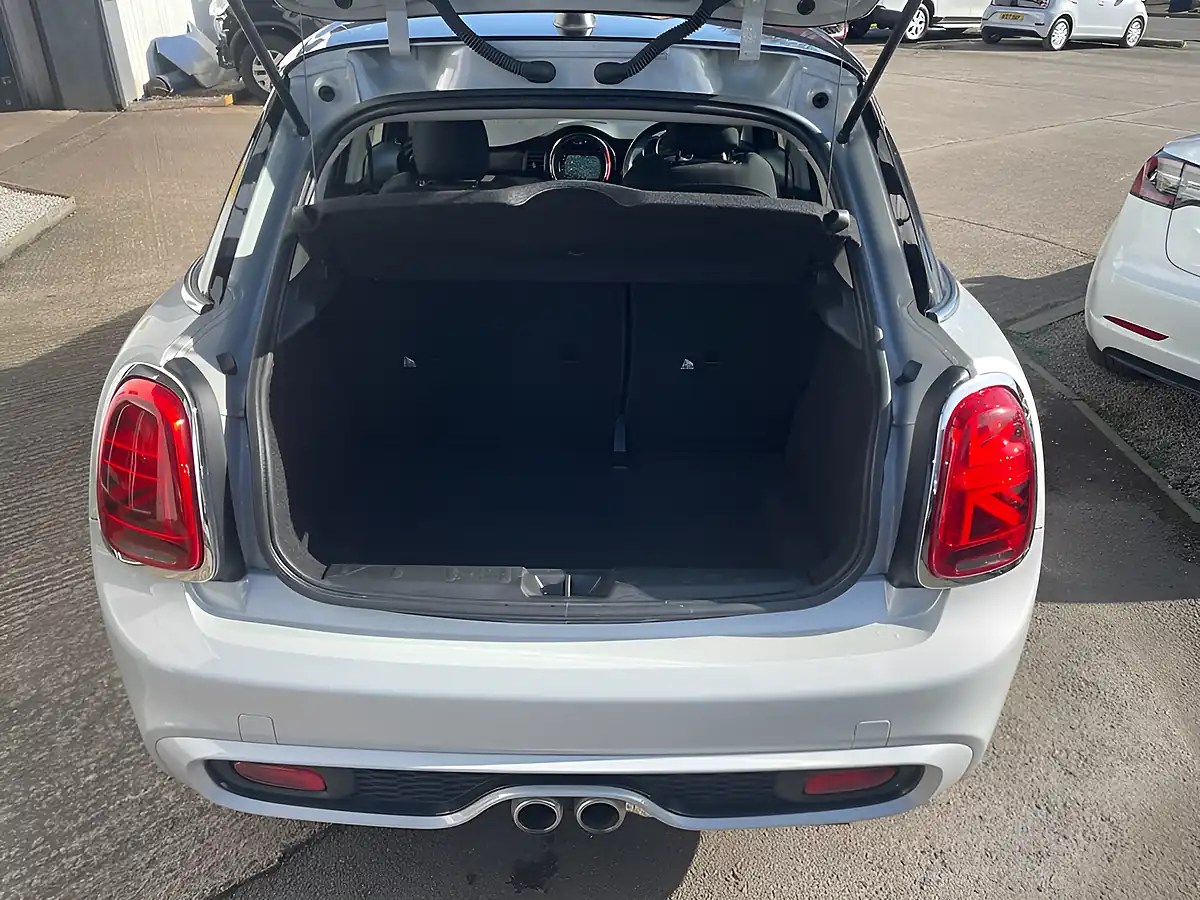 Used 2018 MINI Hatch Cooper S Silver - Interior and Exterior details 10